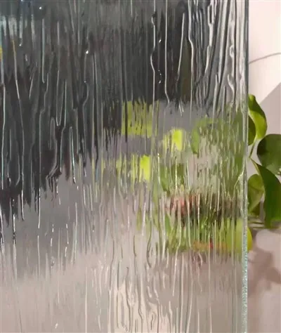 Przezroczyste szkło wzorzyste